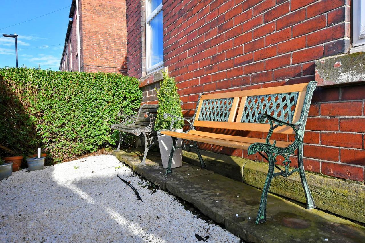 Spacious & Homely, 4 Bedroom Parking, Close To Centre Sheffield Exterior photo